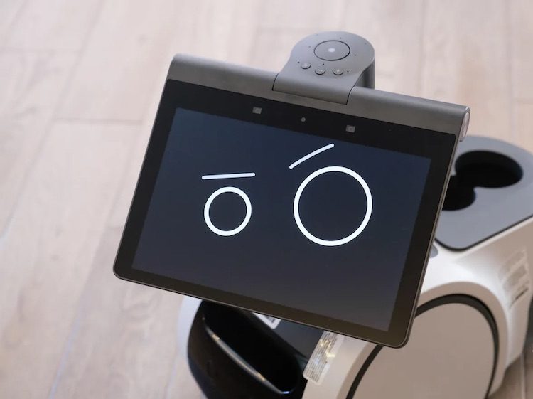 Amazon выпустил домашнего робота-помощника Astro