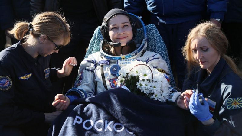 Юлия Пересильд и Клим Шипенко вернулись с МКС на Землю