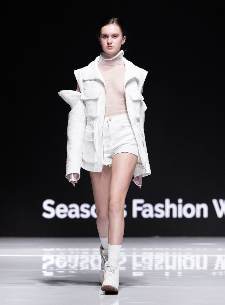 Завершающий день Seasons Fashion Week SS’2022 : коллекция в стиле Tik-Tok, мода вне возраста от George Black