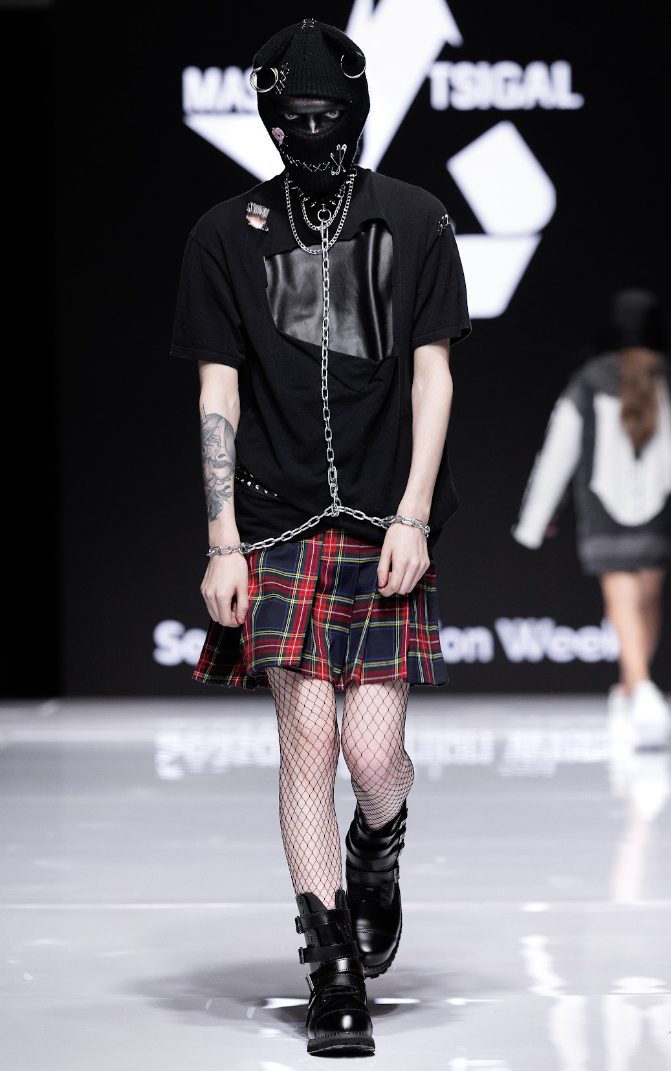 Завершающий день Seasons Fashion Week SS’2022 : коллекция в стиле Tik-Tok, мода вне возраста от George Black